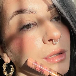 I Heart Revolution Soft Swirl Gloss Chocolate Lip Vanilla Gelato