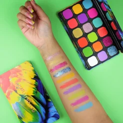 Makeup Revolution Forever Flawless Bird of Paradise Eyeshadow Palette