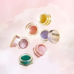 Makeup Revolution Mousse Shadow Gold