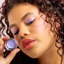 Makeup Revolution Mousse Shadow Lilac