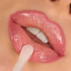 Revolution Pro Glossy Plump Lip Oil Blackberry